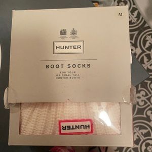 Hunter boots socks half cardigan, white,size medium, new in box